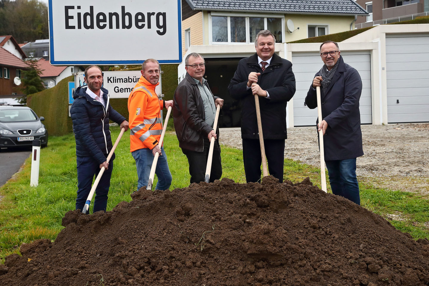 Spatenstich Geh- und Radweg Eidenberg