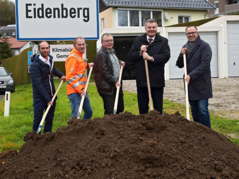 Spatenstich Geh- und Radweg Eidenberg