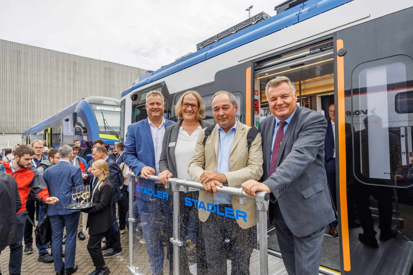 erstes Fahrzeug aus dem TramTrain-Projekt